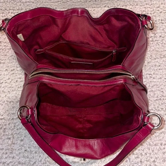 Coach Carlyle Smooth Leather Merlot Shoulder Bag Purse - Picture 12 of 13